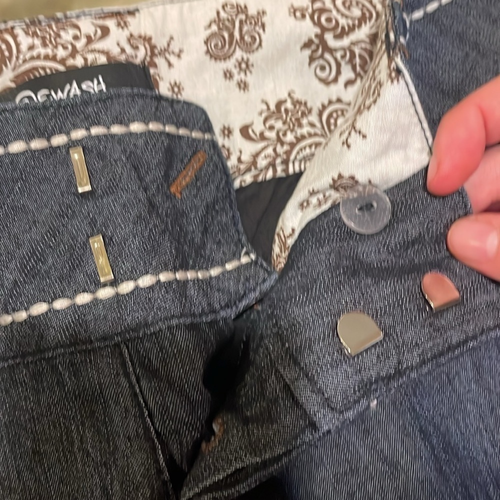 Women’s Rewash Capri Jeans - Picture 2 of 5